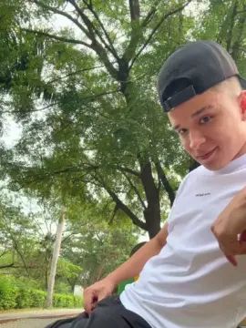 Gay sex chat with Outdoorsd - camgaychat.com - Spain