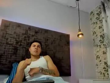 Gay sex chat with baby_west1 - camgaychat.com - Britain