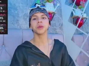 Gay sex chat with Prince_Apolo - camgaychat.com