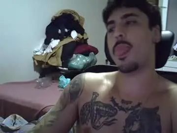 Gay sex chat with latinboy6999 - camgaychat.com - Britain