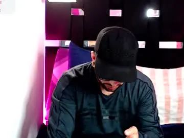 Gay sex chat with juanchis080 - camgaychat.com - Britain