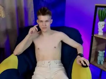 Gay sex chat with ray_soull - camgaychat.com - Britain
