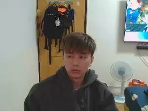 Gay sex chat with twboy1122 - camgaychat.com - China