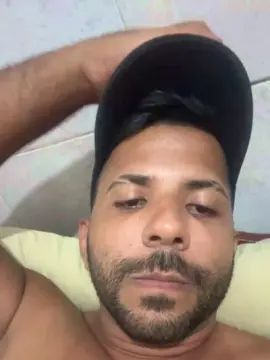Gay sex chat with SwitcherMoney - camgaychat.com - Portugal