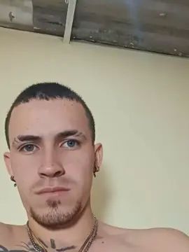 Gay sex chat with Jacob_smith04 - camgaychat.com - Britain