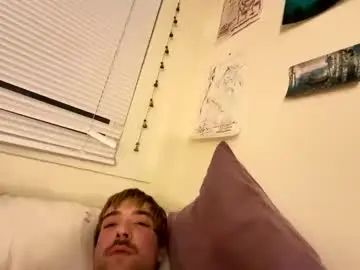 Gay sex chat with tommyshword - camgaychat.com - Britain