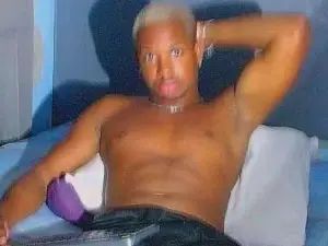 Gay sex chat with Jakeblackonebrr - camgaychat.com - Portugal