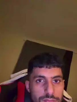 Gay sex chat with Alqayyim - camgaychat.com