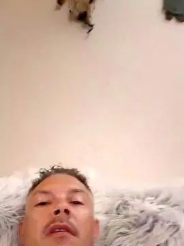 Gay sex chat with gman208 - camgaychat.com - Britain