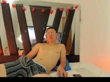 Gay sex chat with latinlove2005 - camgaychat.com - Spain