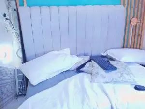 Gay sex chat with Christian_Foxx - camgaychat.com - Britain