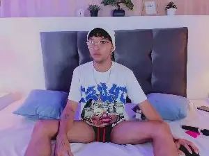 Gay sex chat with Liam_Brent - camgaychat.com - Britain