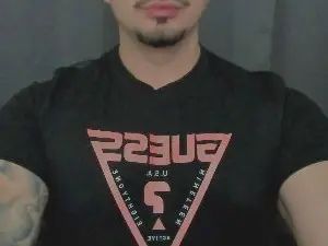 Gay sex chat with tonywilsons - camgaychat.com - Britain