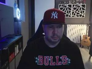 Gay sex chat with Dorian2083 - camgaychat.com - Britain