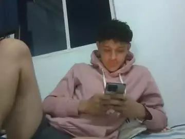 Gay sex chat with xwhite_ - camgaychat.com - Spain