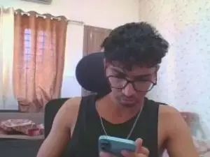 Gay sex chat with Maskboy_2003 - camgaychat.com - Britain