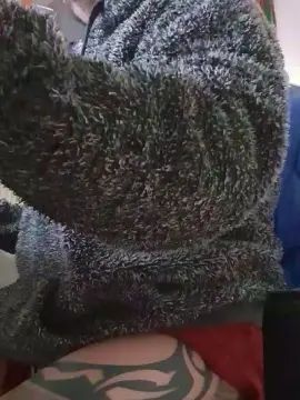 Gay sex chat with Nickheyhey - camgaychat.com - Britain