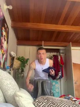 Gay sex chat with dejavu51 - camgaychat.com