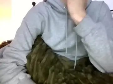 Gay sex chat with hero17372 - camgaychat.com - Britain