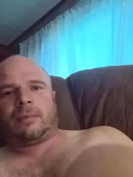 Gay sex chat with Bigmoney38 - camgaychat.com - Britain