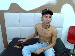 Gay sex chat with SkinnycuteAlyer - camgaychat.com - Britain