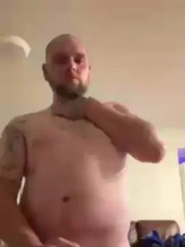 Gay sex chat with Robby30Hotty - camgaychat.com - Britain