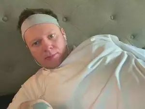 Gay sex chat with Monster_Dick_26 - camgaychat.com - Britain