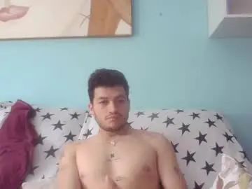 Gay sex chat with xanderdi - camgaychat.com - Britain