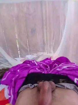 Gay sex chat with Kevin234555 - camgaychat.com - Spain