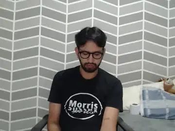 Gay sex chat with adrian_falcon - camgaychat.com - Britain