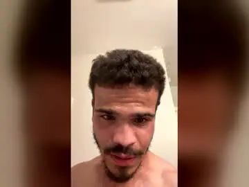 Gay sex chat with trifling_smok3 - camgaychat.com - Britain