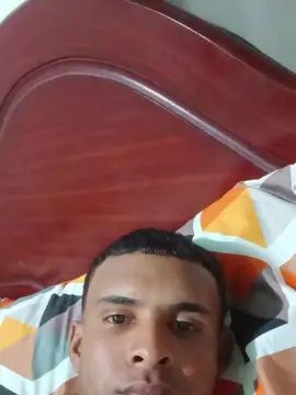 Gay sex chat with aly_pig_hot1 - camgaychat.com - Britain