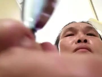 Gay sex chat with chuahboonsing - camgaychat.com - Britain