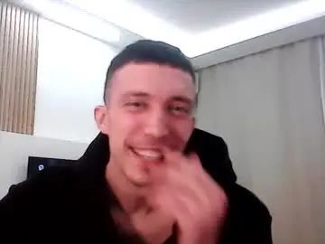 Gay sex chat with naughtymatteo - camgaychat.com - Britain