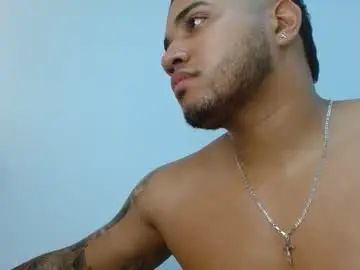 Gay sex chat with joshuadanielss - camgaychat.com - Britain