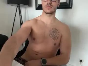 Gay sex chat with xx6davdov9xx - camgaychat.com - Britain