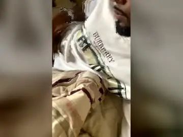 Gay sex chat with surfista1777 - camgaychat.com - Britain