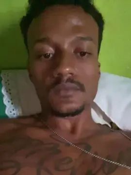 Gay sex chat with TueMG - camgaychat.com - Portugal