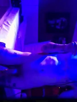 Gay sex chat with juancitoooooo - camgaychat.com - Britain