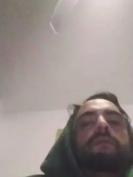 Gay sex chat with Ojerasdepanda - camgaychat.com - Britain