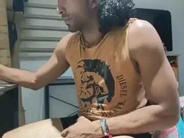 Gay sex chat with thelong_gutxxx - camgaychat.com - Britain