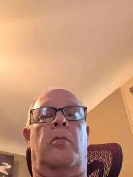 Gay sex chat with luv2jurkit5 - camgaychat.com - Britain