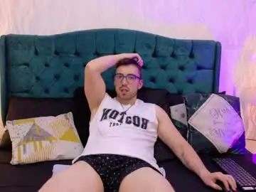 Gay sex chat with _ryan__1 - camgaychat.com - Britain