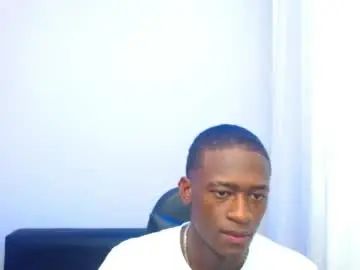 Gay sex chat with cumjacob18 - camgaychat.com - Britain