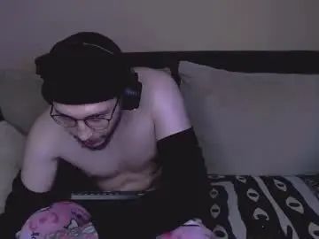 Gay sex chat with alan_byris - camgaychat.com - Britain