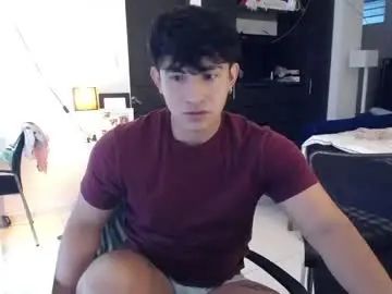 Gay sex chat with santii_jr - camgaychat.com - Britain