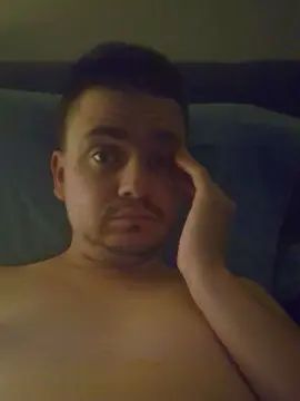 Gay sex chat with teensexslave18 - camgaychat.com - Britain