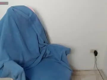 Gay sex chat with latino_boy777 - camgaychat.com - Britain