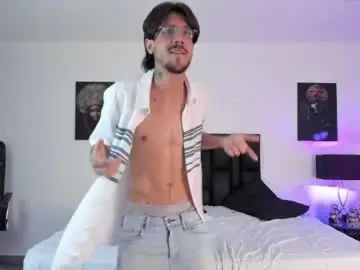 Gay sex chat with dannyperlaza - camgaychat.com - Britain