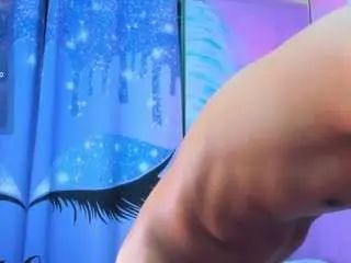 Gay sex chat with maxiwild - camgaychat.com